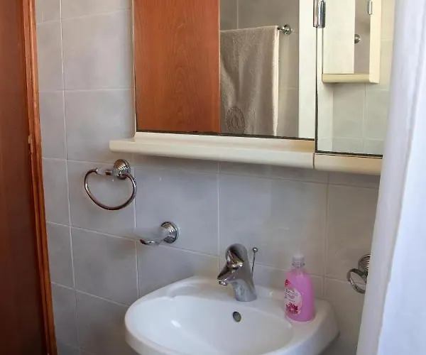 Apartmán Luxury Apartment, Near Pinikoudes Larnaca